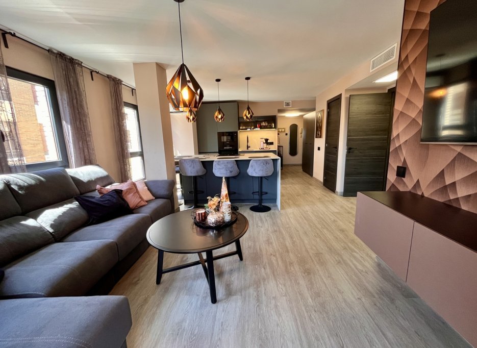 Herverkoop - Apartment - Almoradí