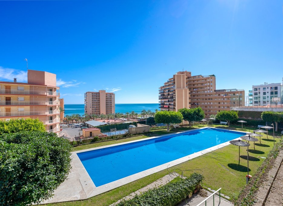 Herverkoop - Apartment - Arenales del Sol - Segunda linea playa