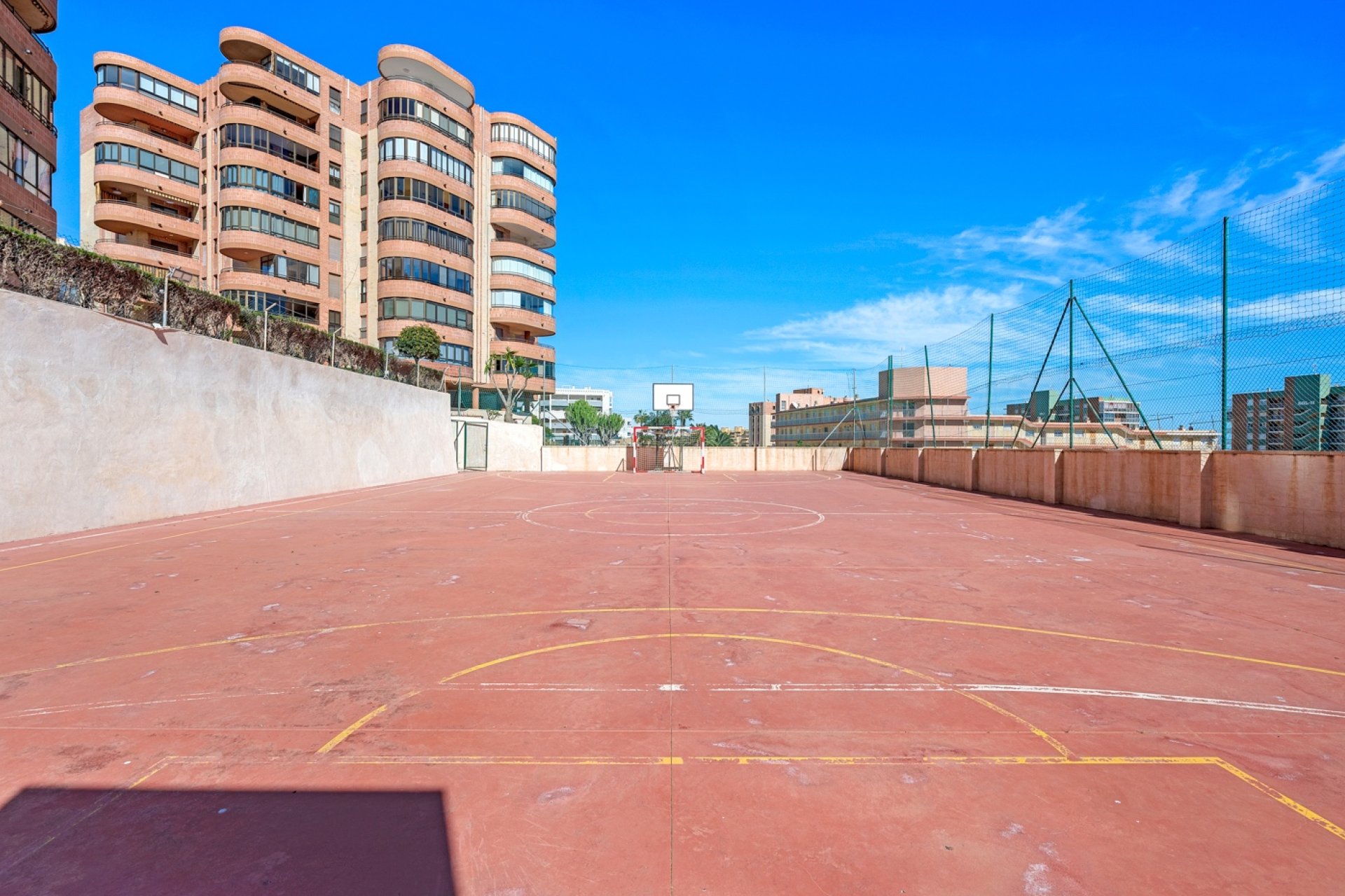 Herverkoop - Apartment - Arenales del Sol - Segunda linea playa
