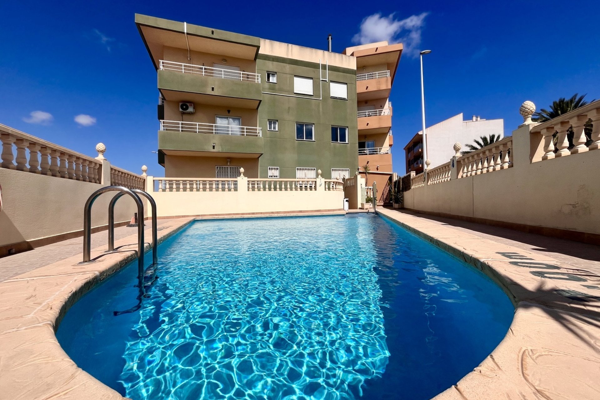 Herverkoop - Apartment - San Miguel de Salinas