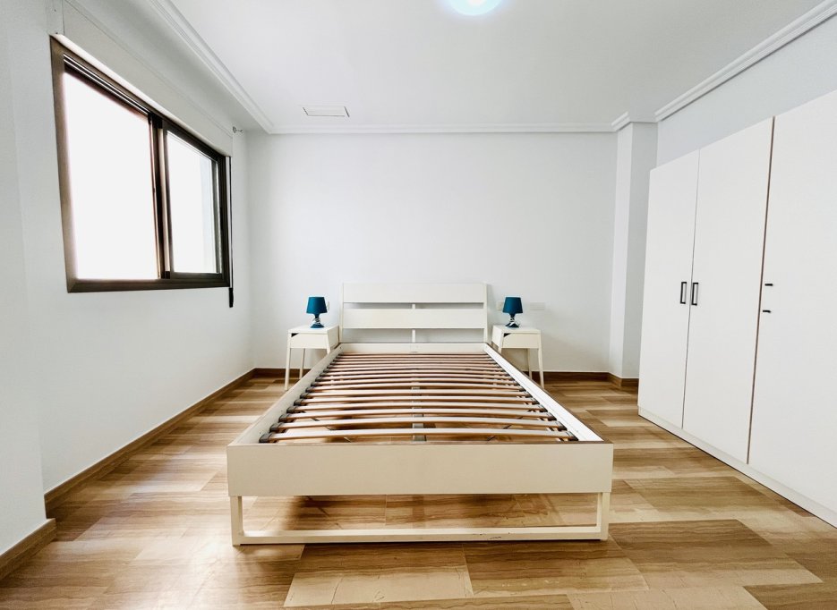 Herverkoop - Apartment - Santa Pola