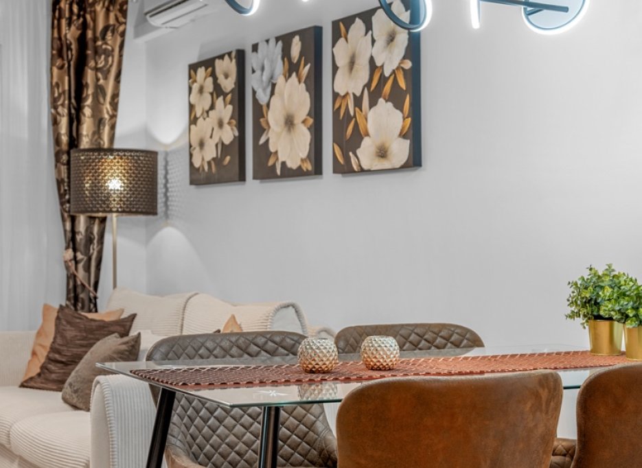 Herverkoop - Apartment - Torrevieja - Playa del Cura