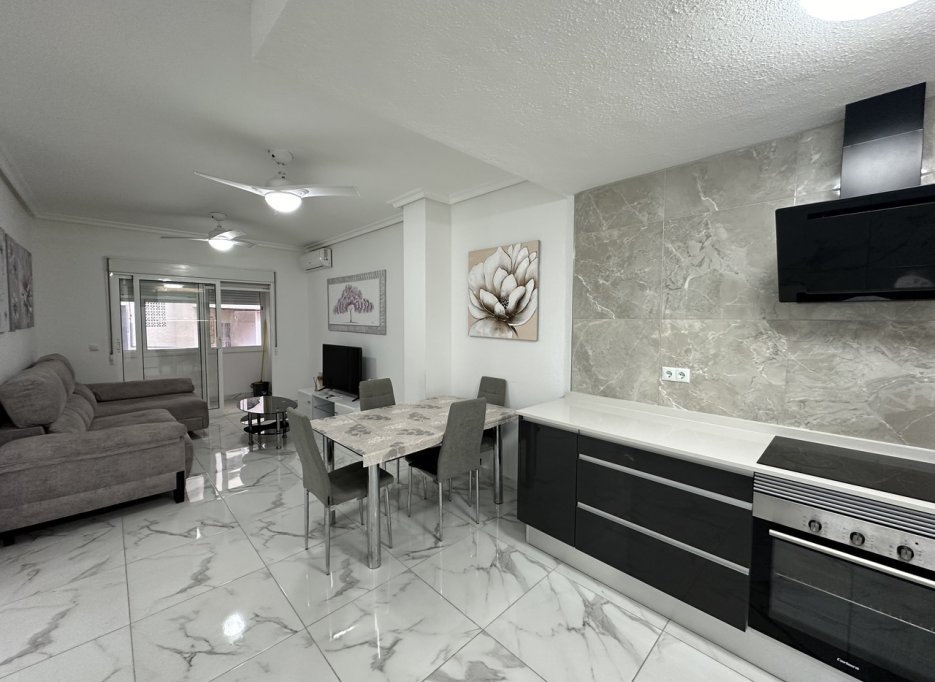 Herverkoop - Apartment - Torrevieja