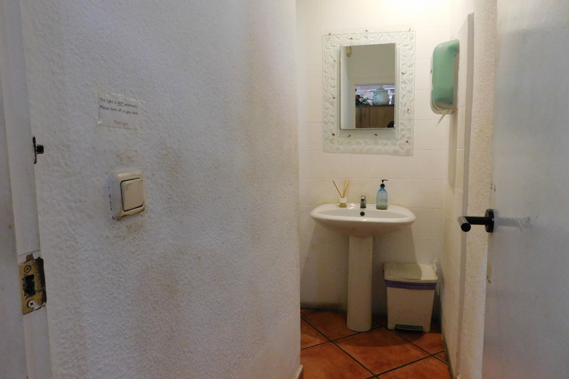 Herverkoop - Commercial Unit - San Miguel de Salinas