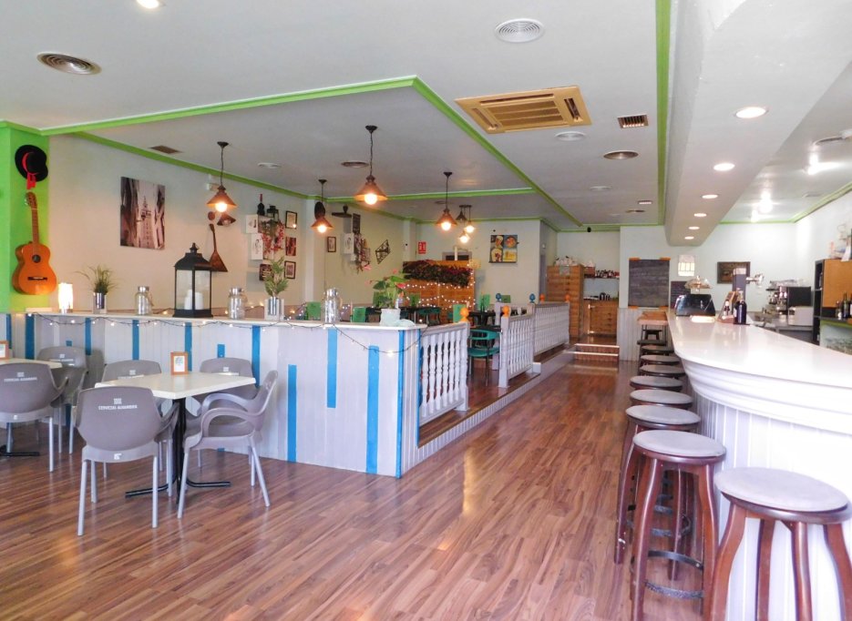 Herverkoop - Commercial Unit - Torremendo