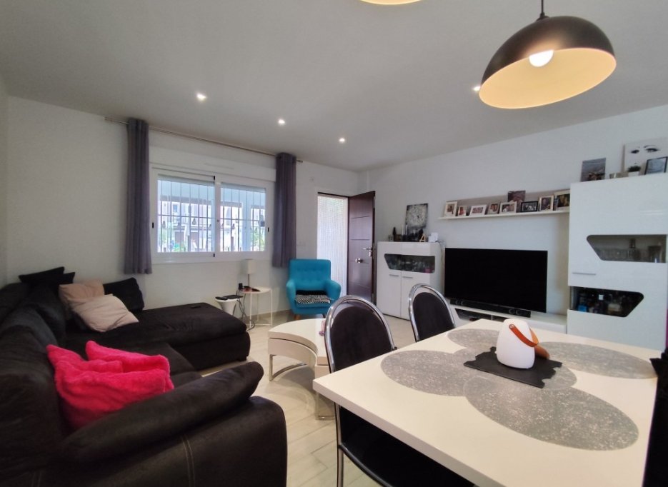 Herverkoop - Corner townhouse - Torrevieja