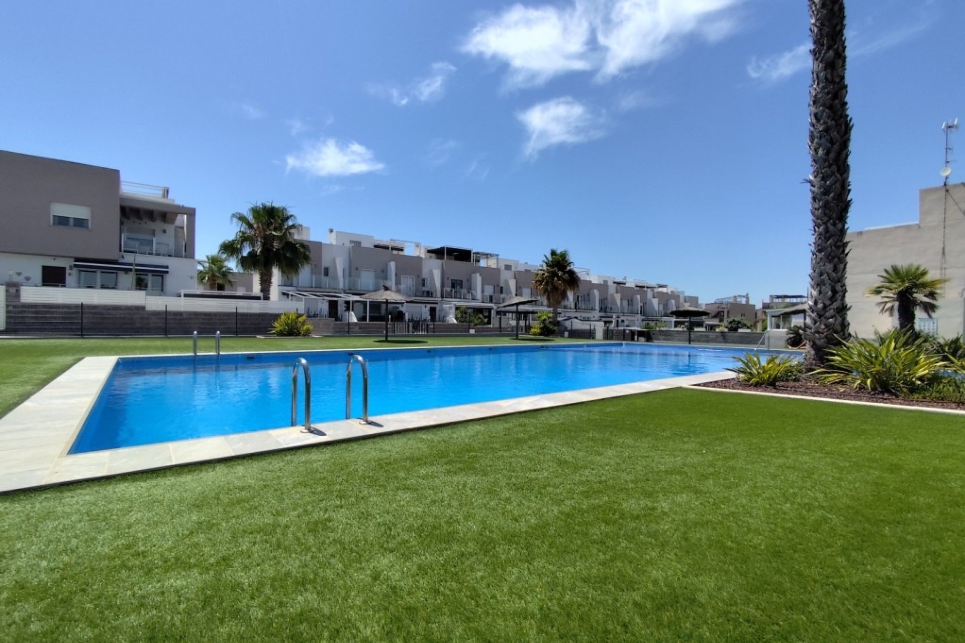 Herverkoop - Corner townhouse - Torrevieja