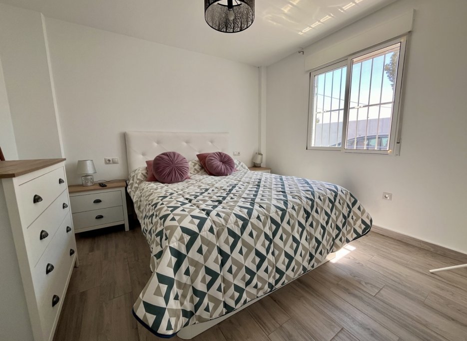 Herverkoop - country house - Alcantarilla