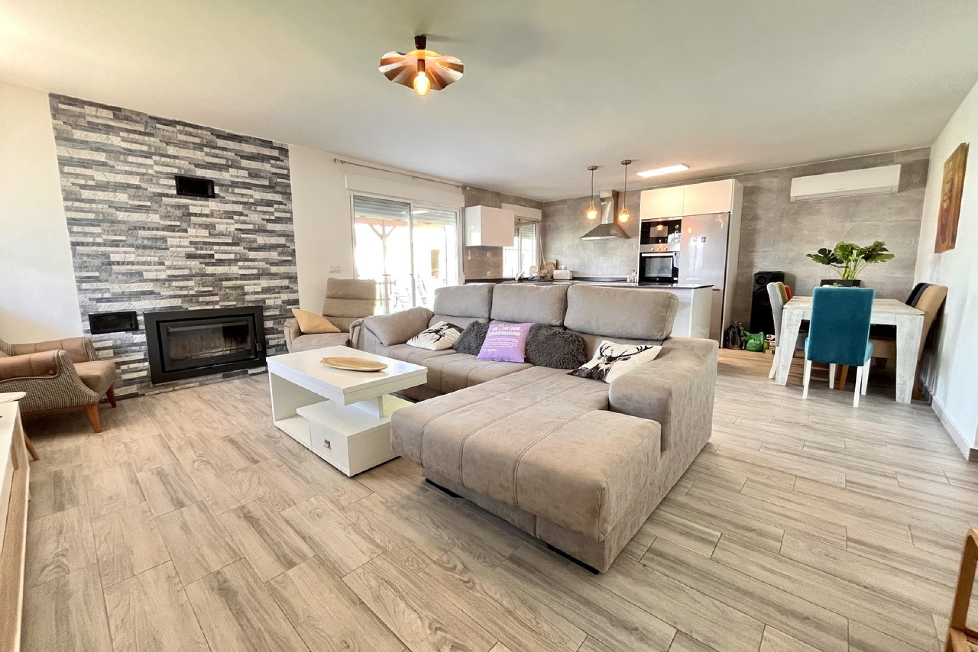 Herverkoop - country house - Alcantarilla