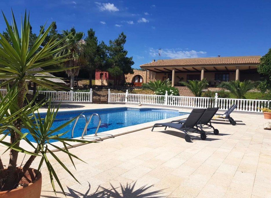 Herverkoop - country house - El Esparragal