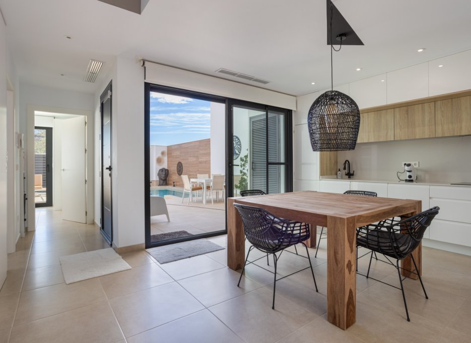 Herverkoop - Herenhuis - Benijofar