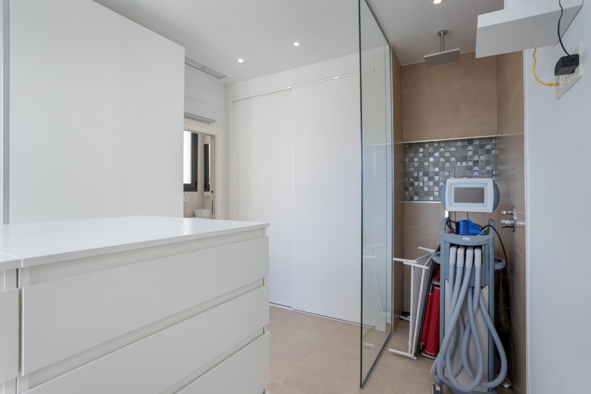 Herverkoop - Herenhuis - Benijofar