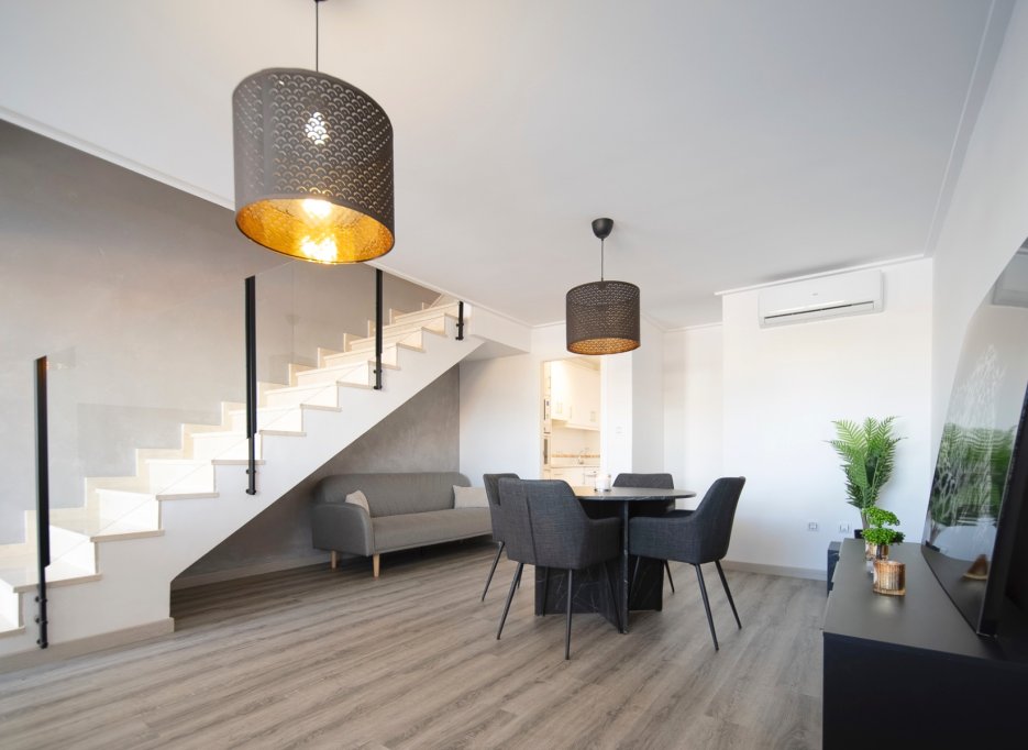 Herverkoop - Herenhuis - Los Balcones