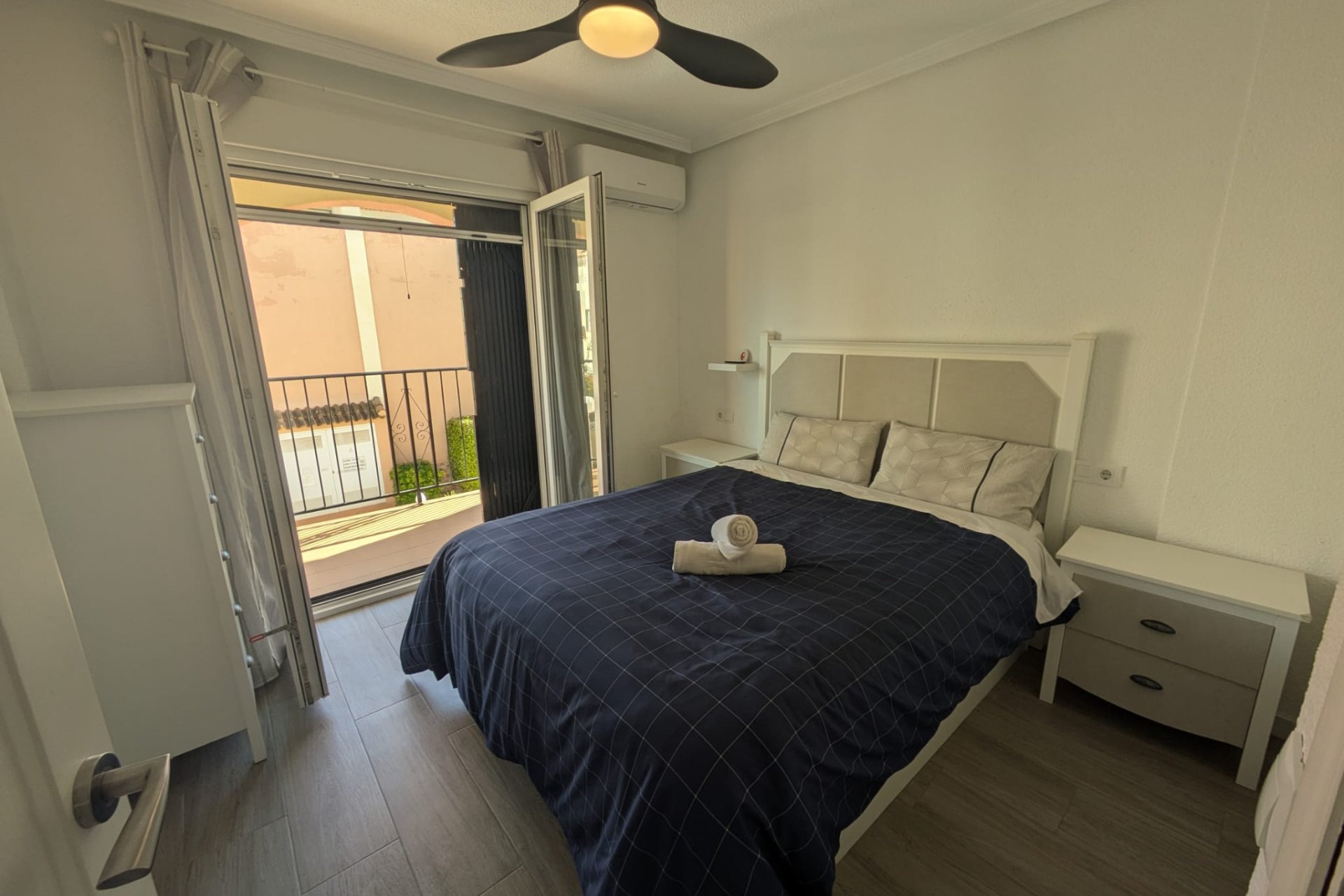 Herverkoop - Herenhuis - Playa Flamenca