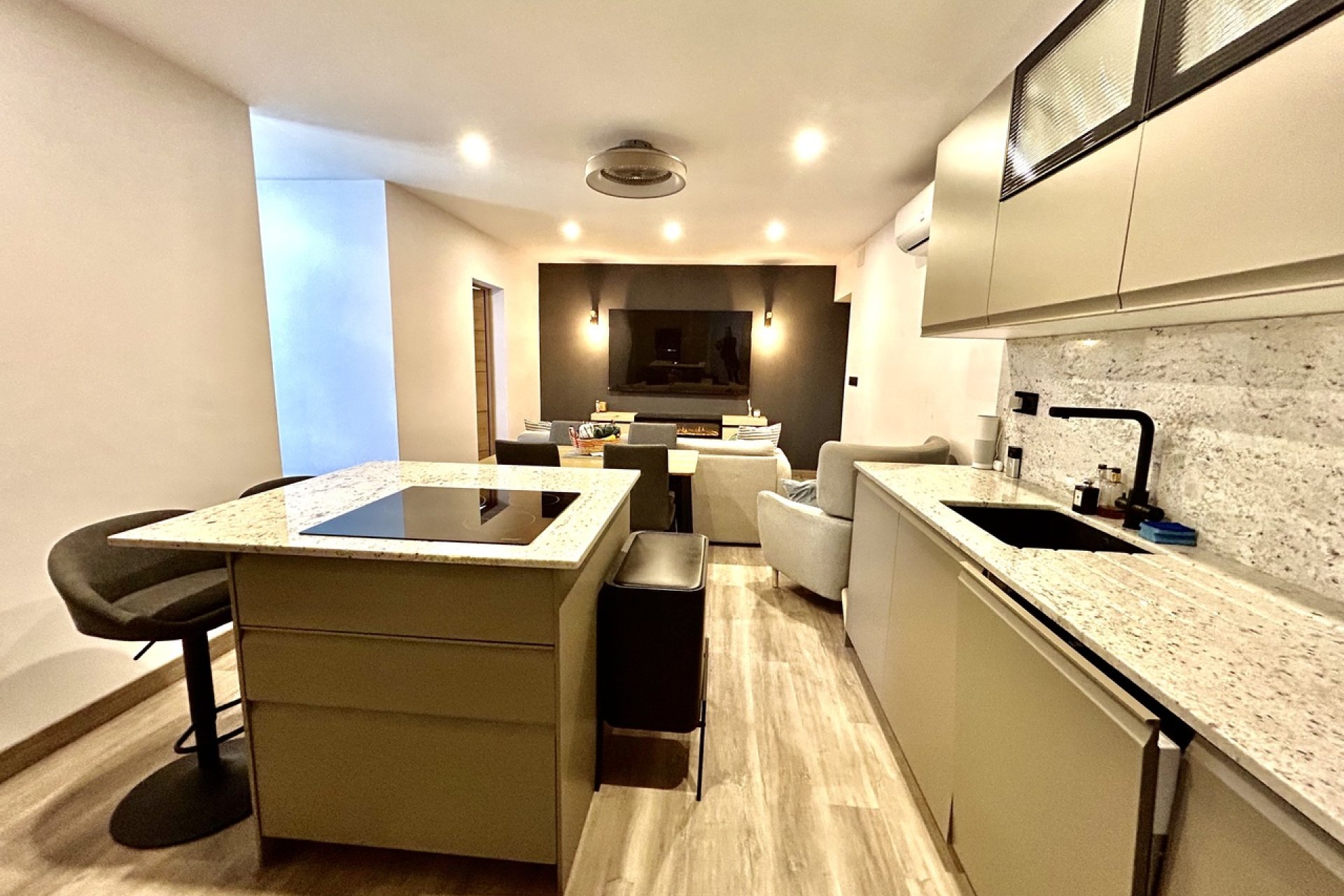 Herverkoop - Herenhuis - San Miguel de Salinas