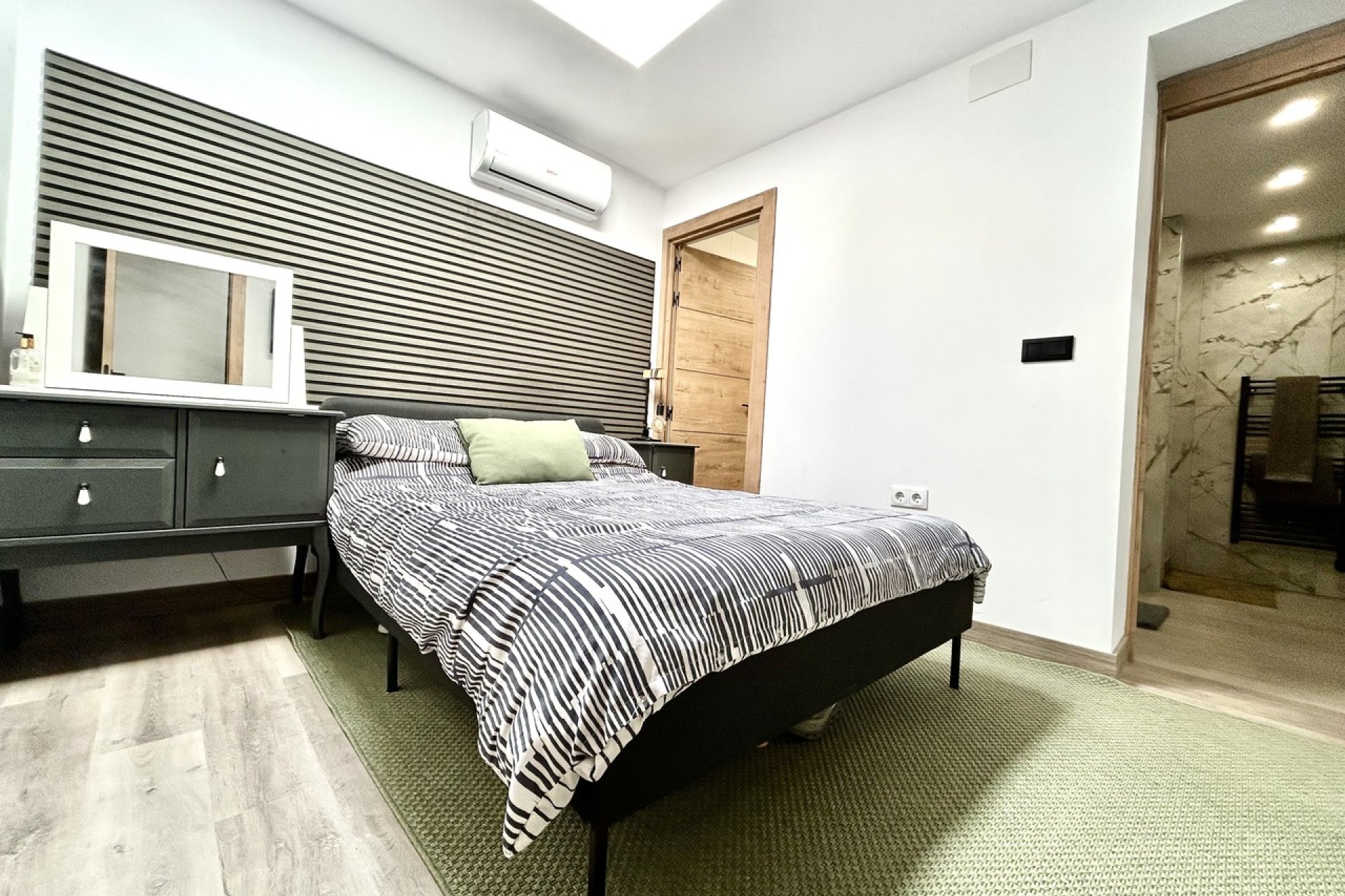 Herverkoop - Herenhuis - San Miguel de Salinas