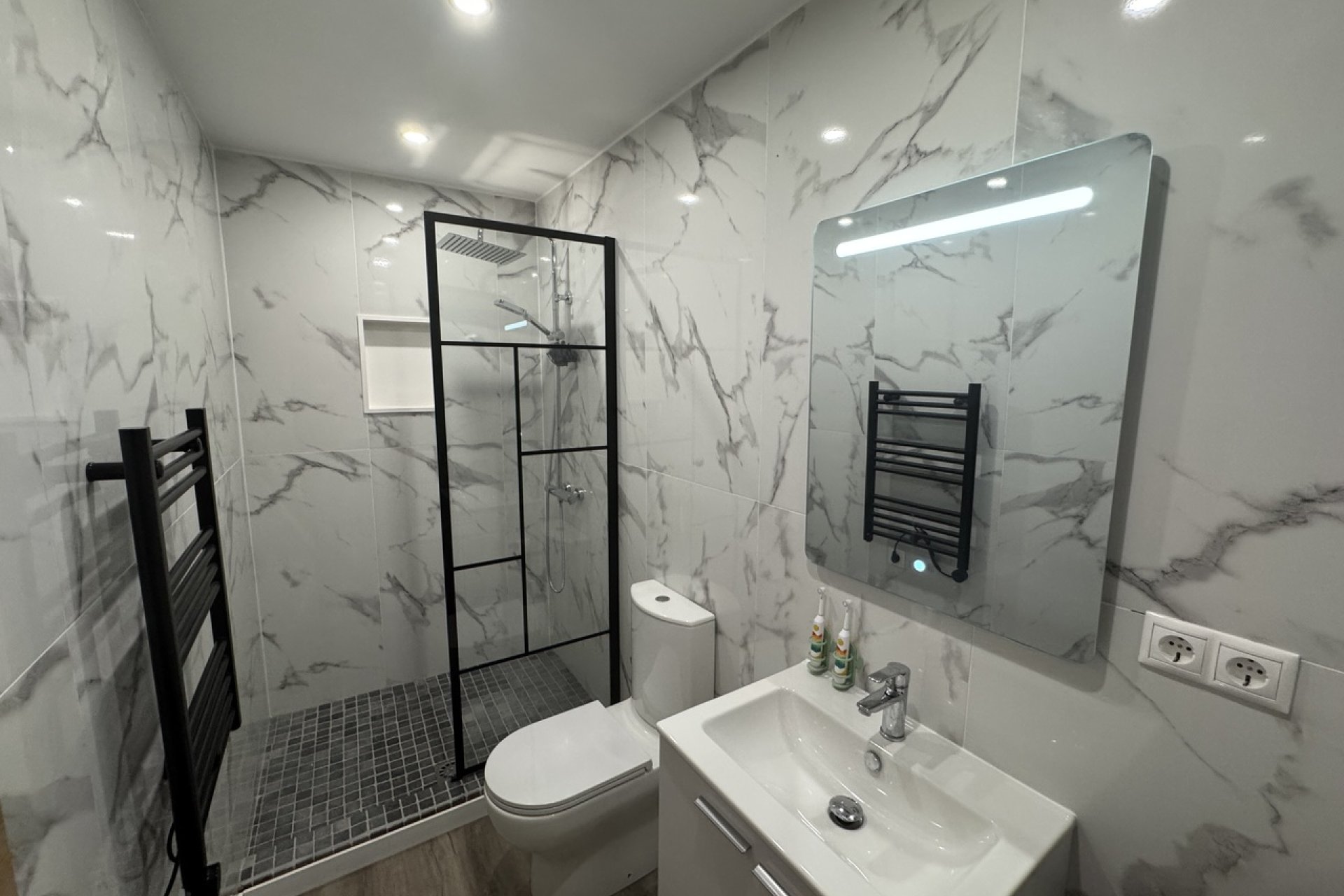 Herverkoop - Herenhuis - San Miguel de Salinas