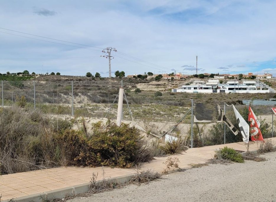 Herverkoop - Perceel / Grond - Torremendo