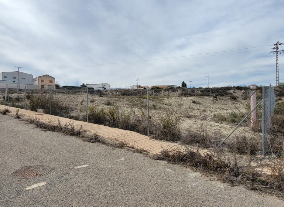 Herverkoop - Perceel / Grond - Torremendo