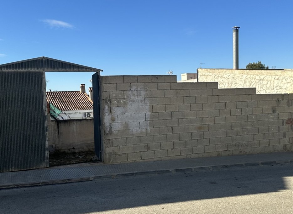 Herverkoop - Plot - Benijofar