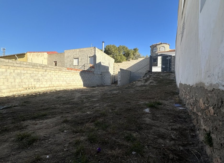 Herverkoop - Plot - Benijofar