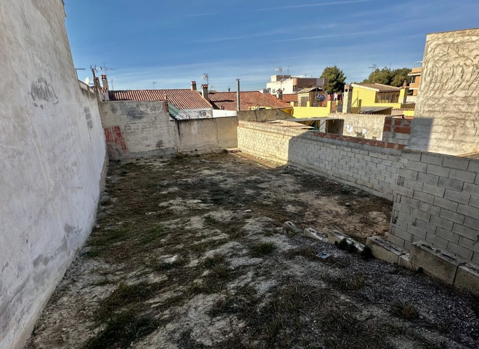 Herverkoop - Plot - Benijofar