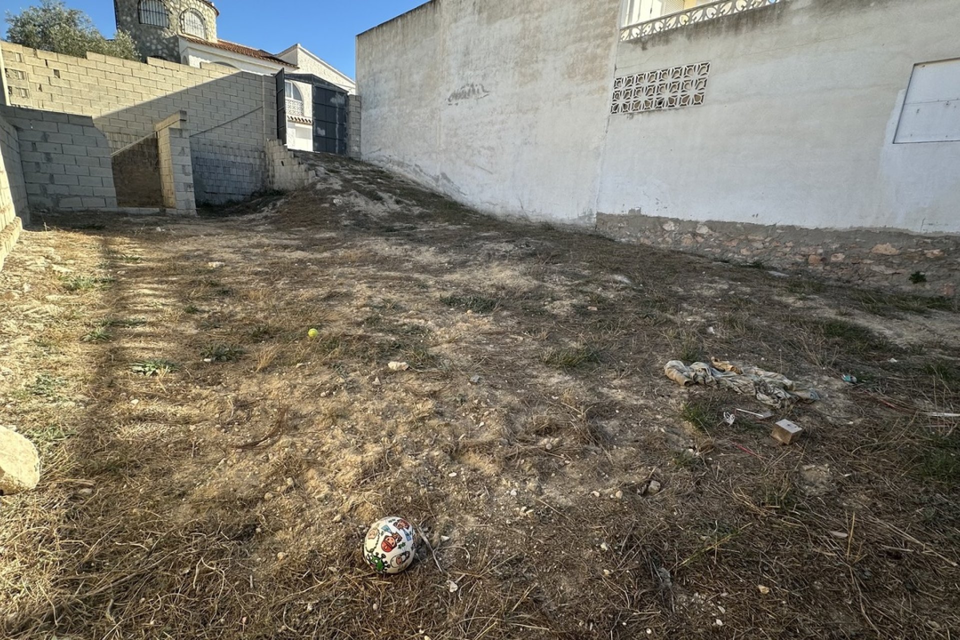 Herverkoop - Plot - Benijofar