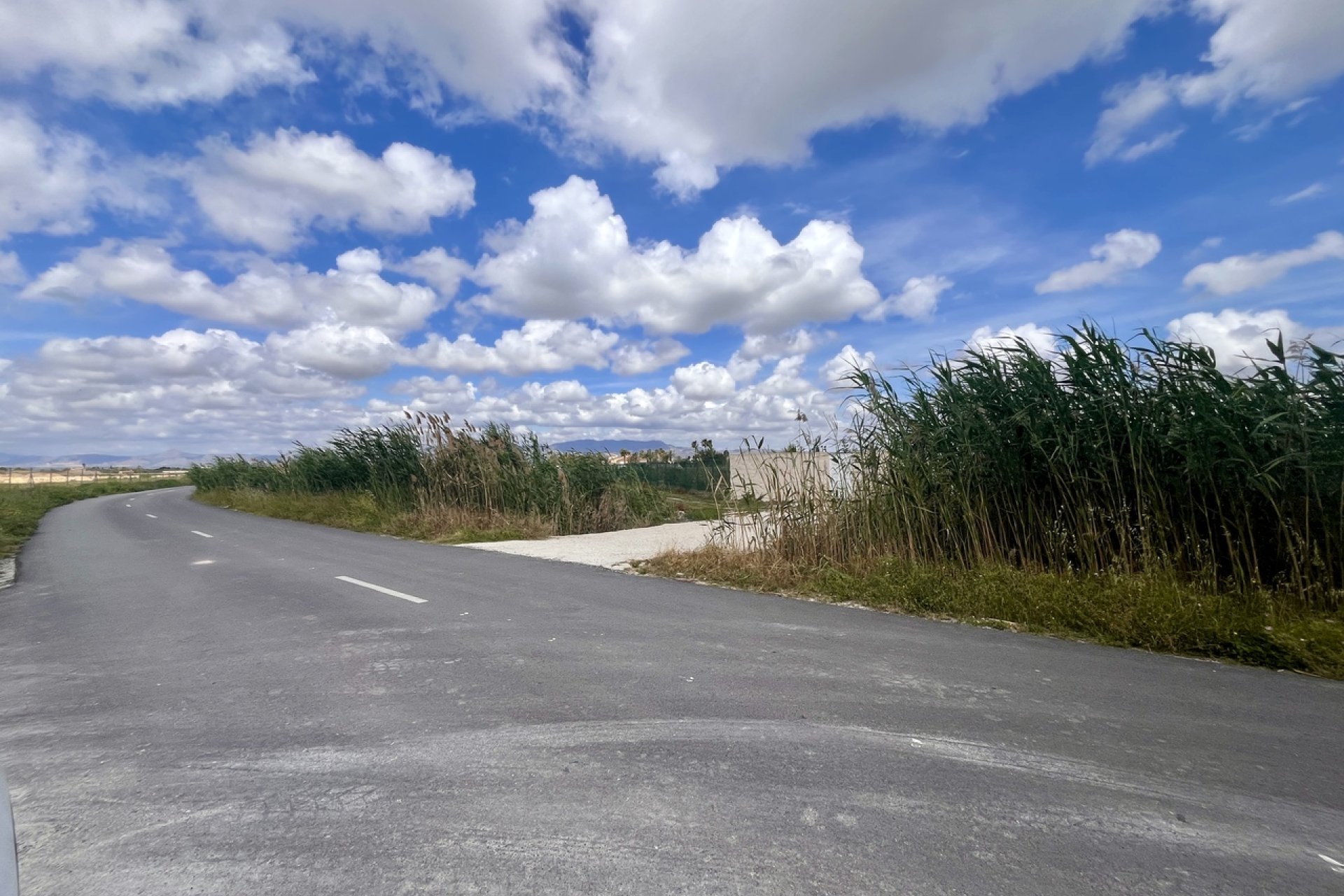 Herverkoop - Plot - Catral