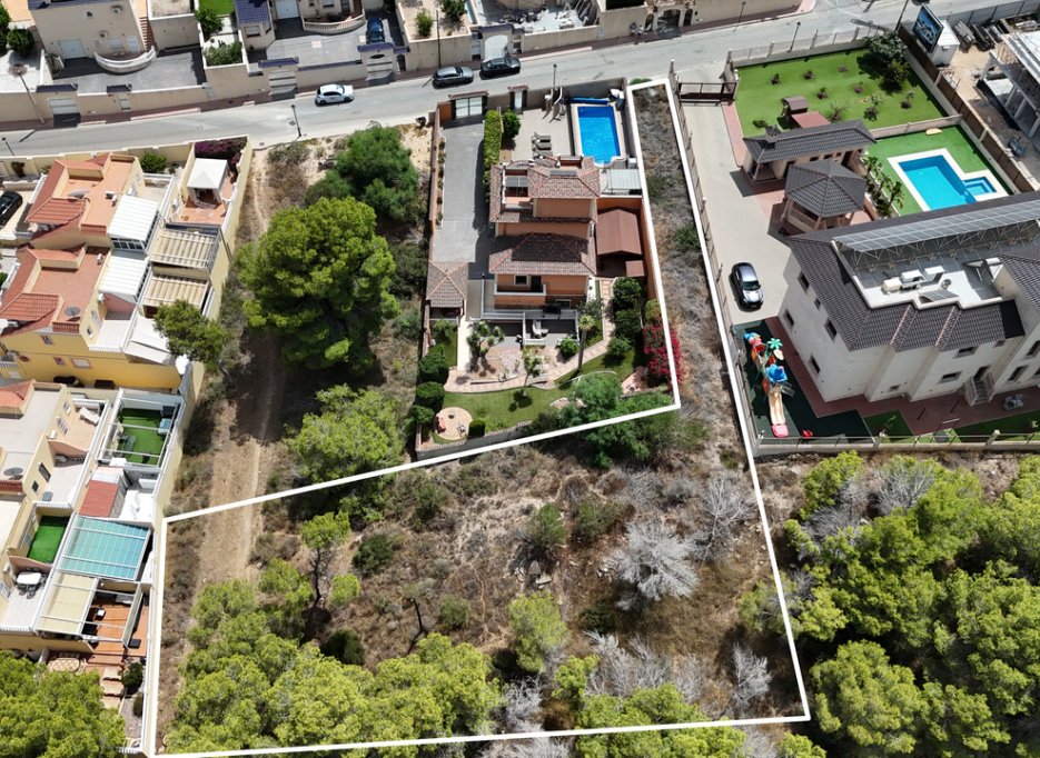 Herverkoop - Plot - Villamartín