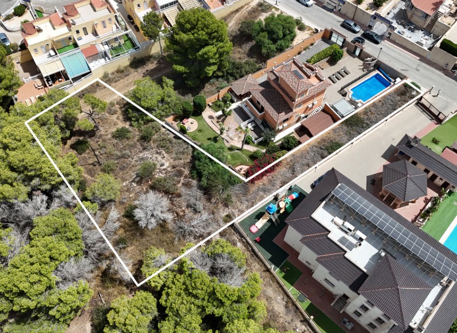 Herverkoop - Plot - Villamartín