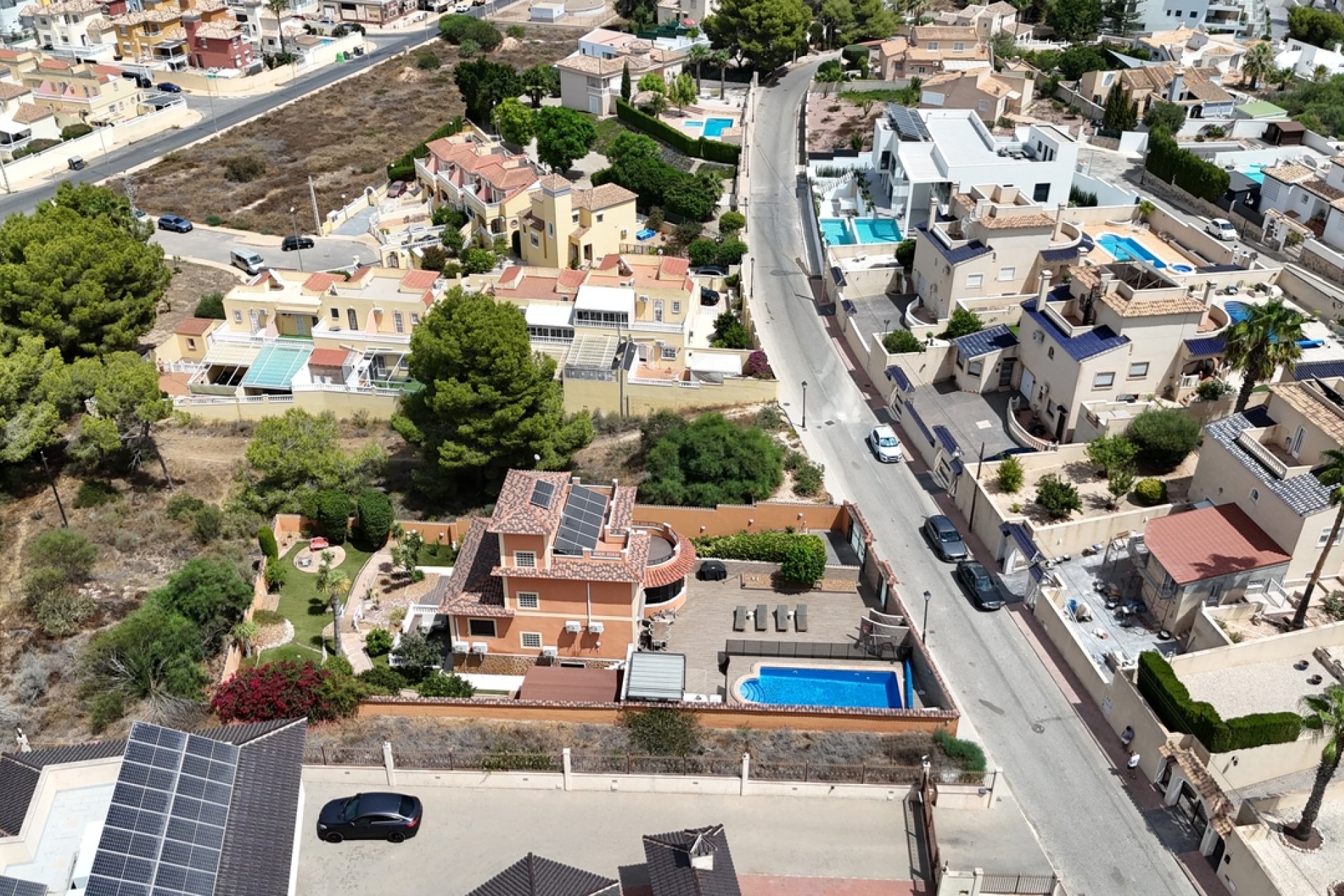 Herverkoop - Plot - Villamartín