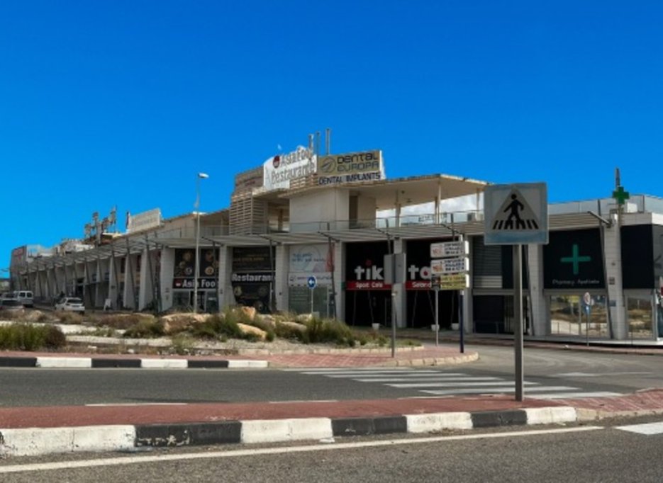 Herverkoop - Reclame - Quesada