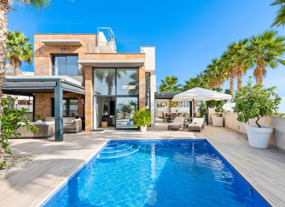 Herverkoop - Villa - Cabo Roig