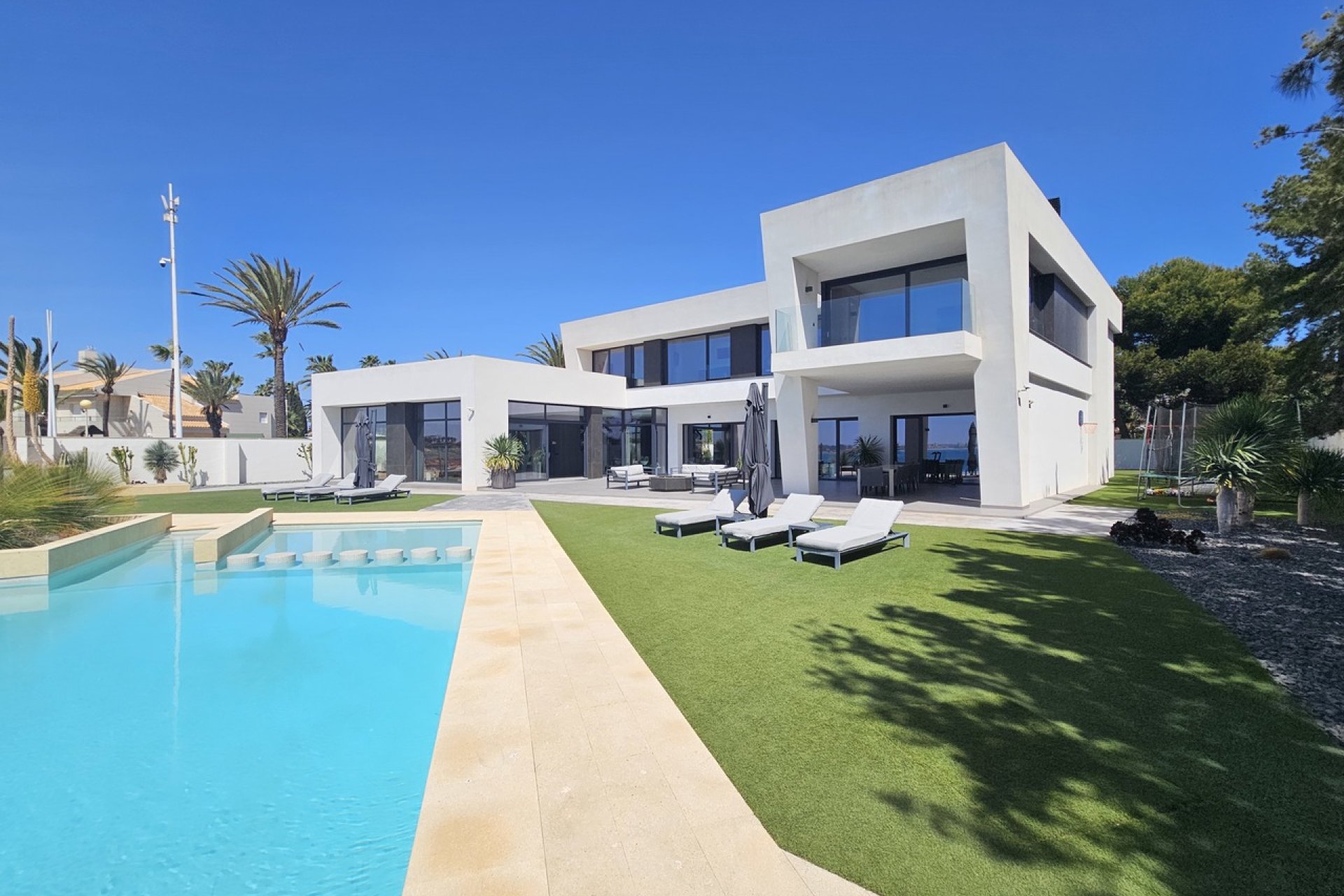 Herverkoop - Villa - Cabo Roig