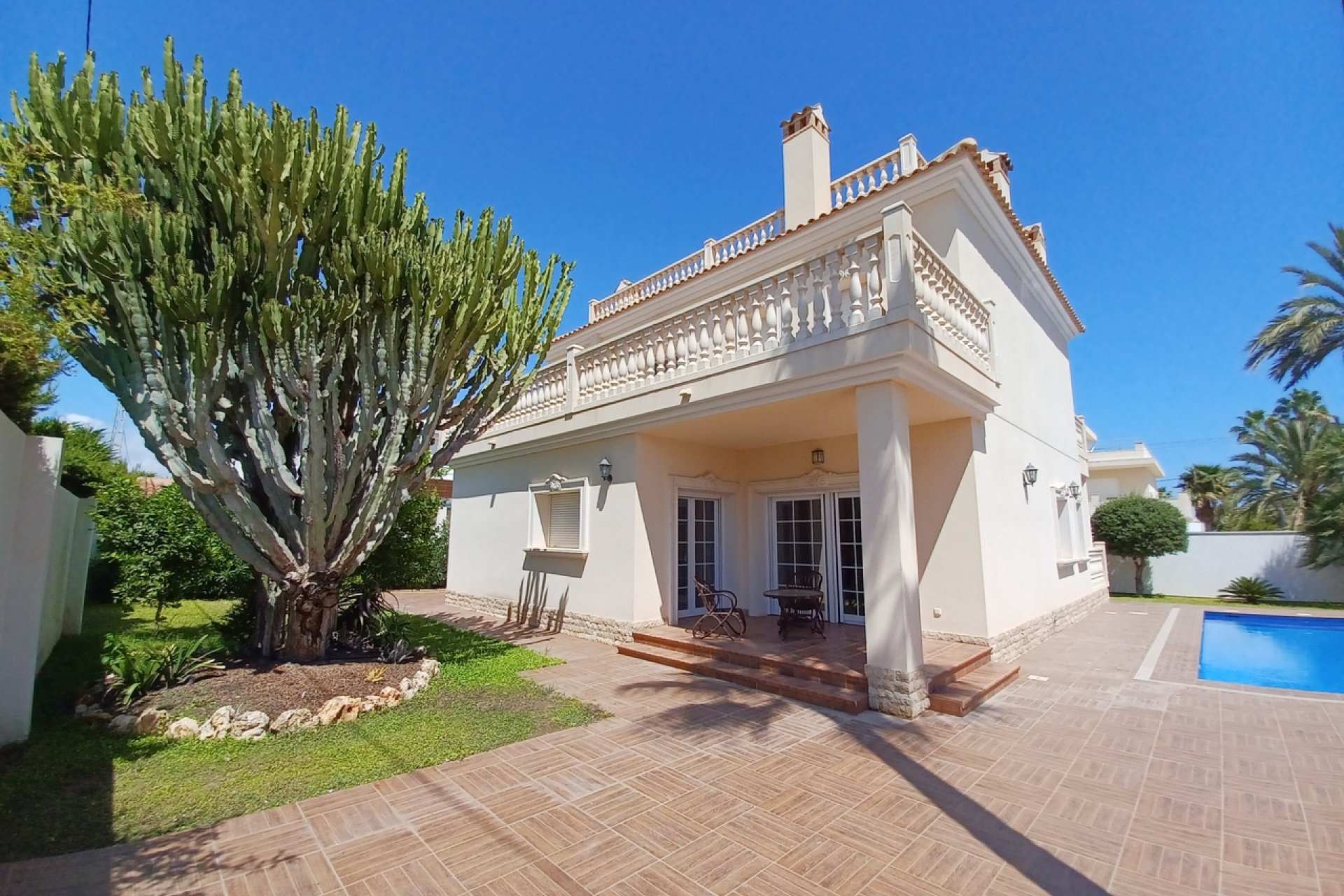 Herverkoop - Villa - Cabo Roig