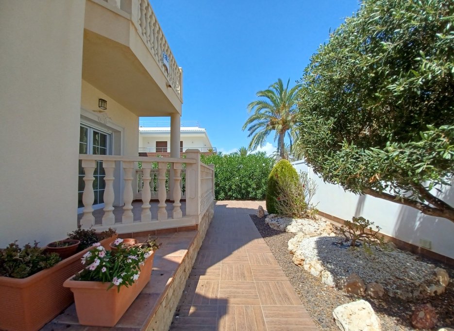 Herverkoop - Villa - Cabo Roig