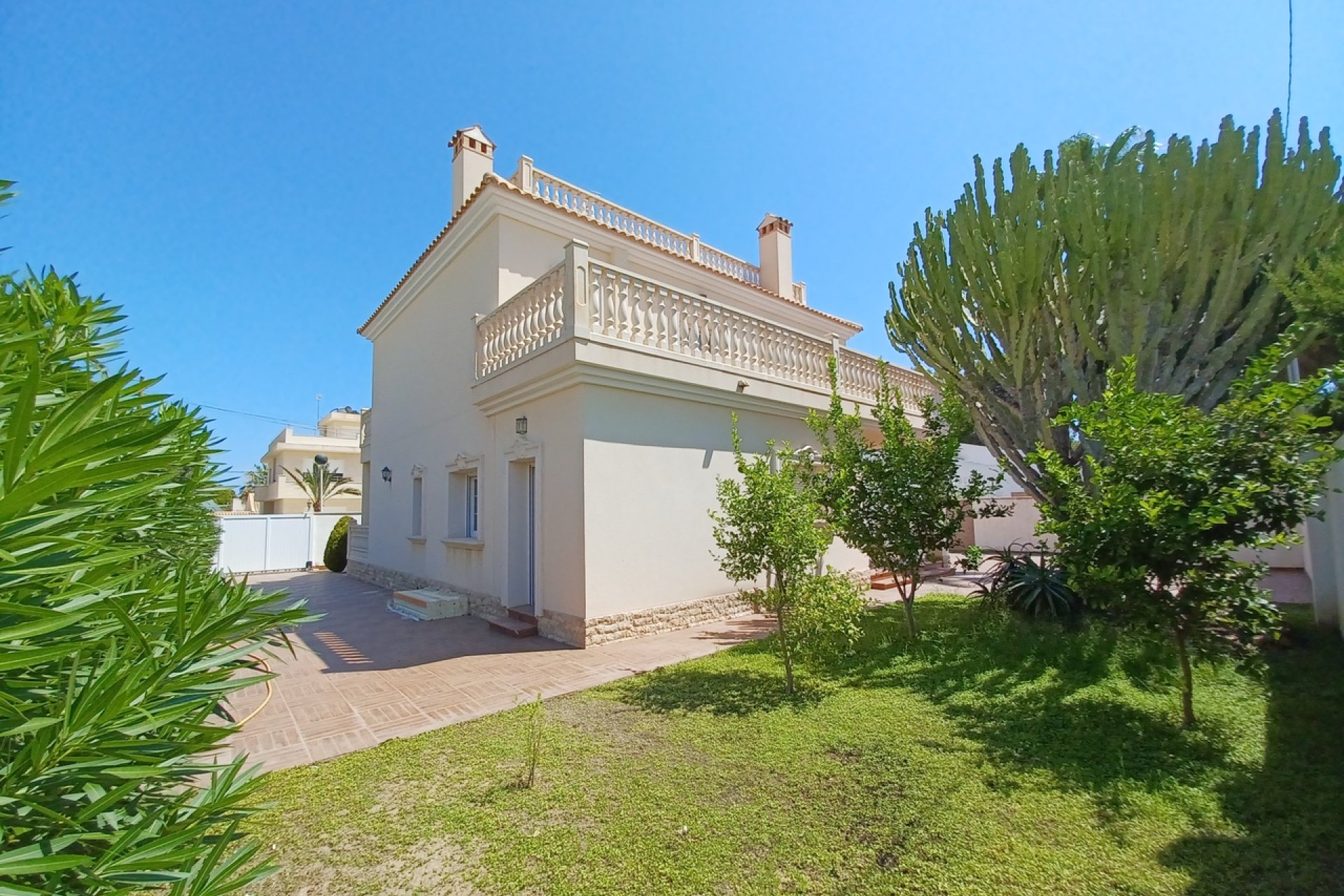 Herverkoop - Villa - Cabo Roig