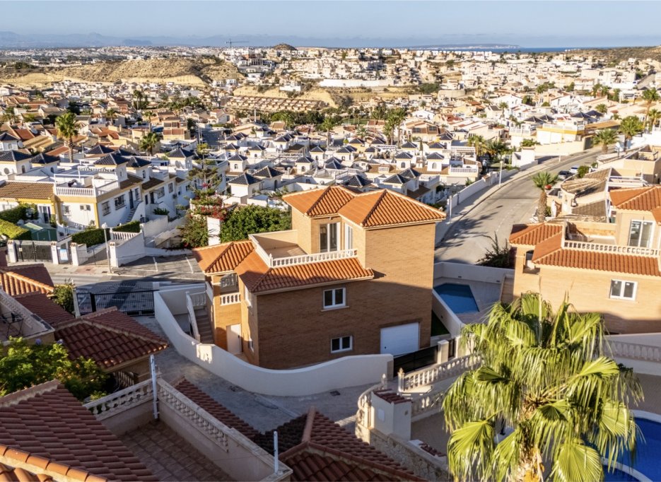 Herverkoop - Villa - Cuidad Quesada