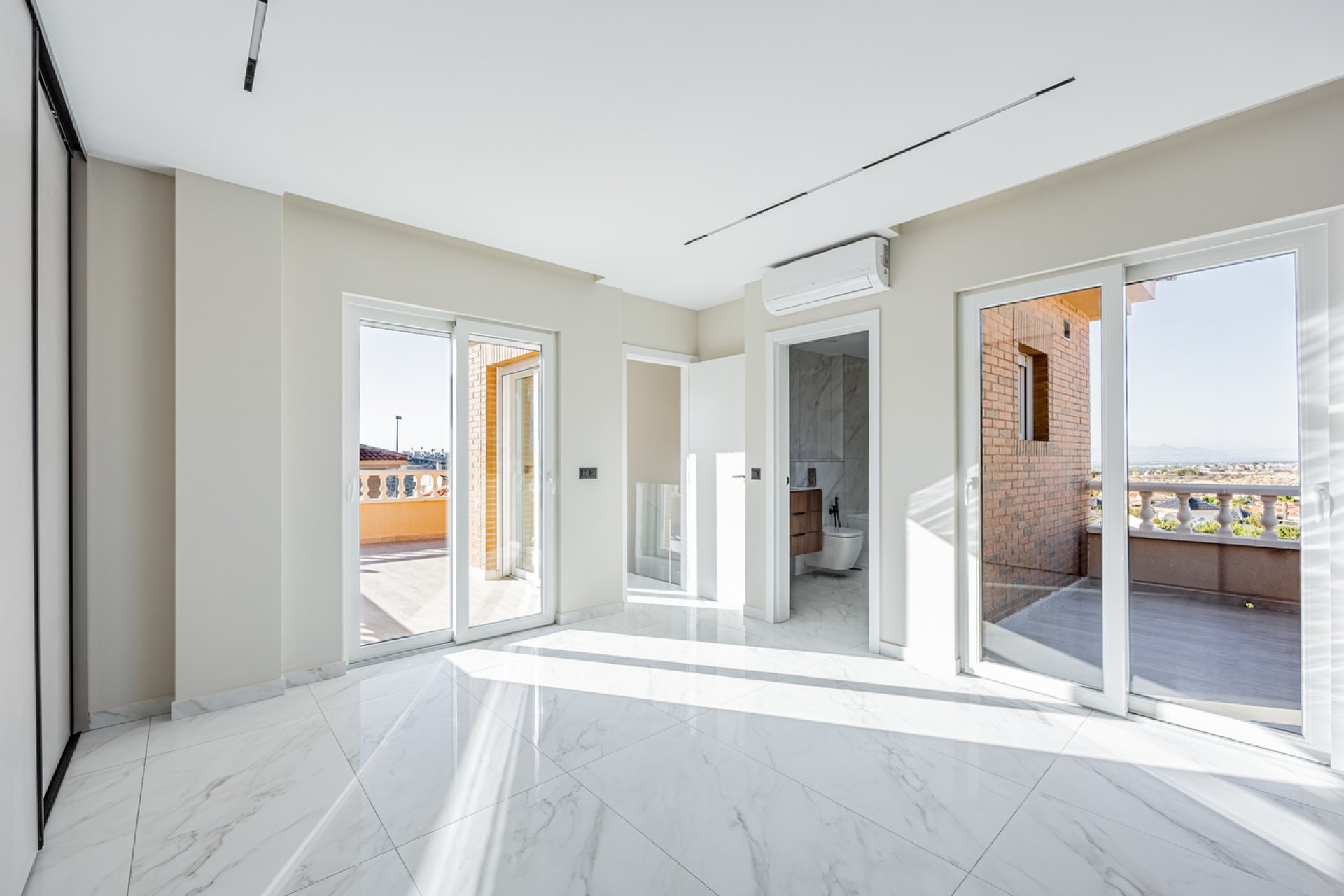 Herverkoop - Villa - Cuidad Quesada