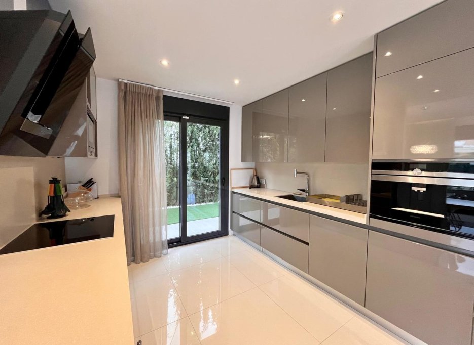 Herverkoop - Villa - Dehesa De Campoamor