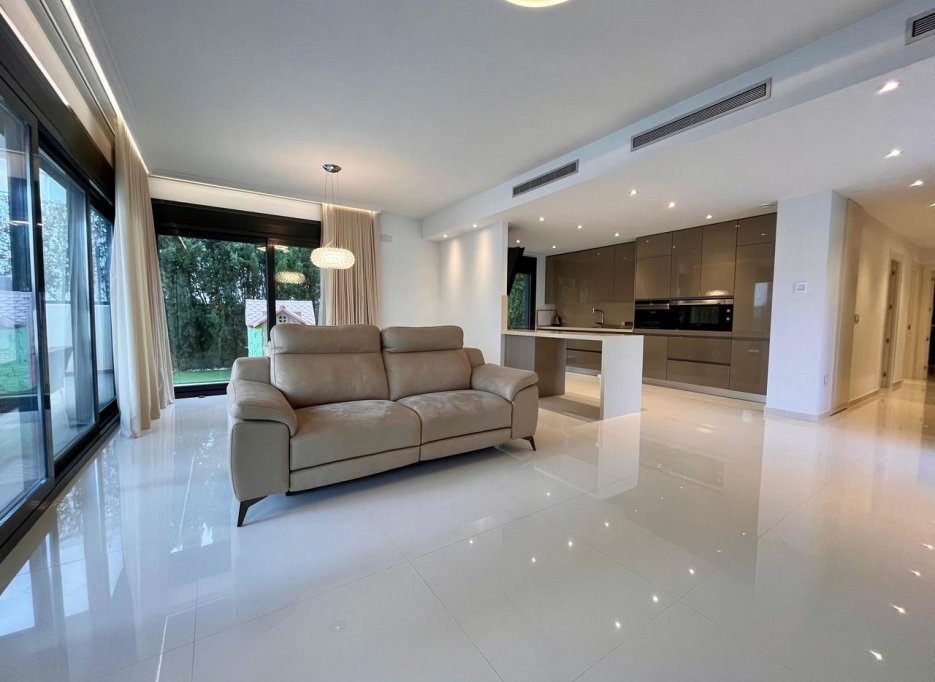 Herverkoop - Villa - Dehesa De Campoamor