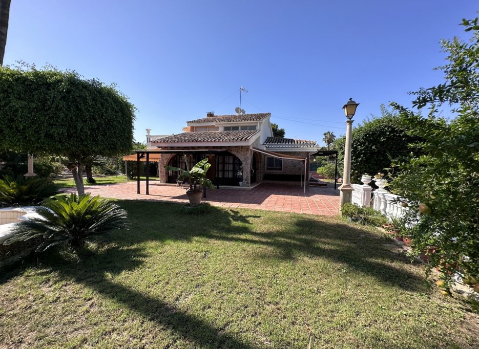 Herverkoop - Villa - Elche