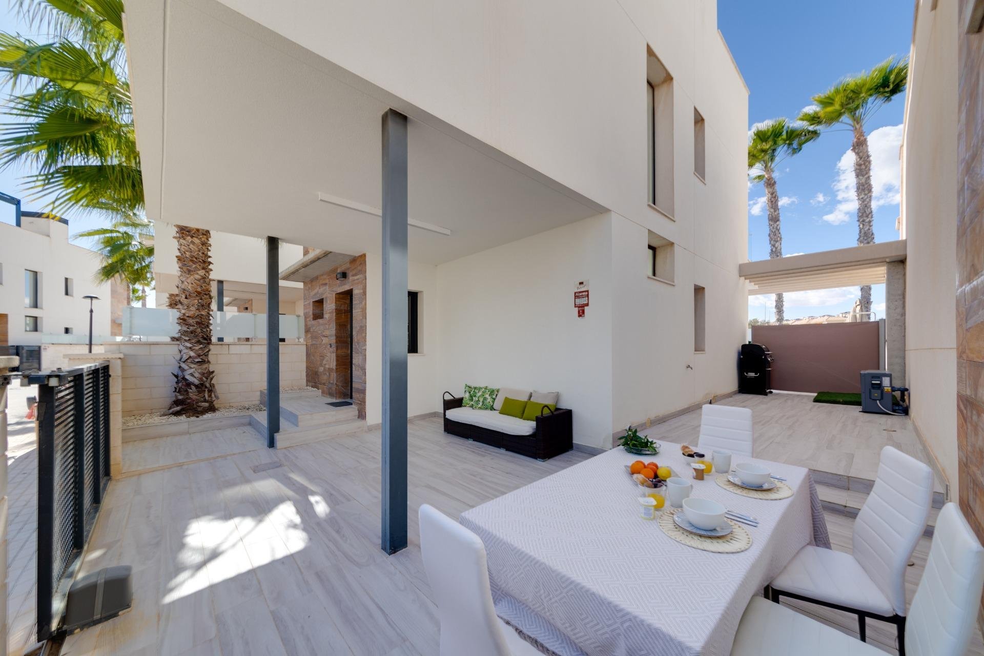 Herverkoop - Villa - Lomas de Cabo Roig