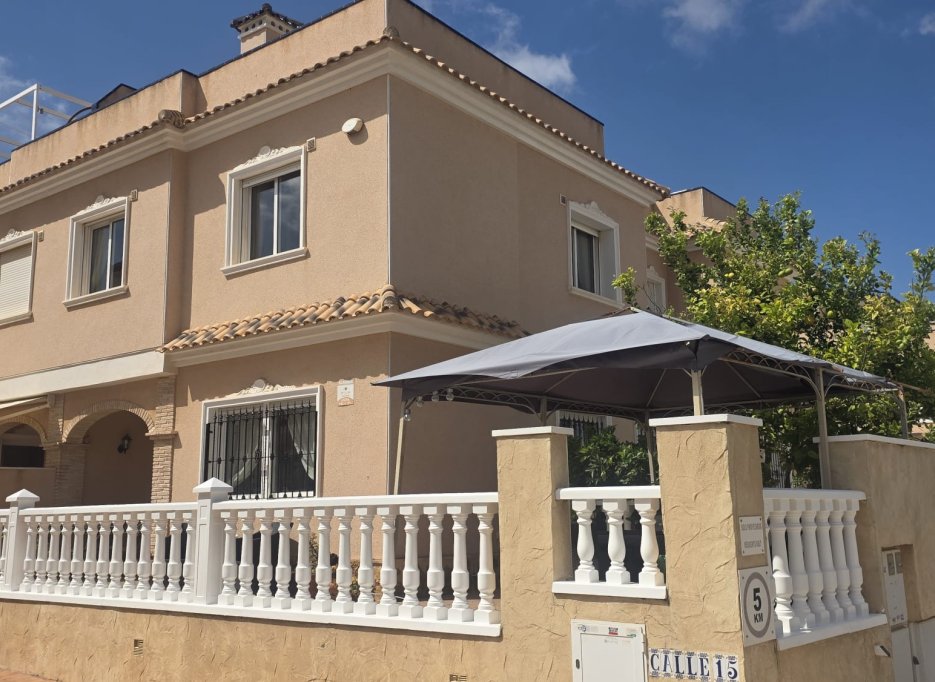 Herverkoop - Villa - Orihuela Costa - Los Dolses