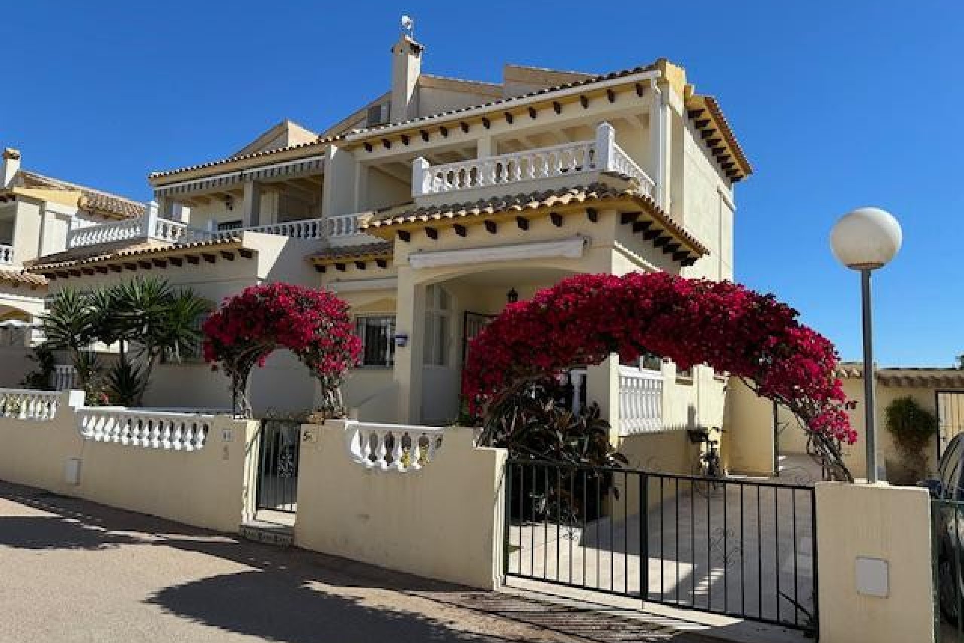 Herverkoop - Villa - Orihuela Costa - Playa Flamenca