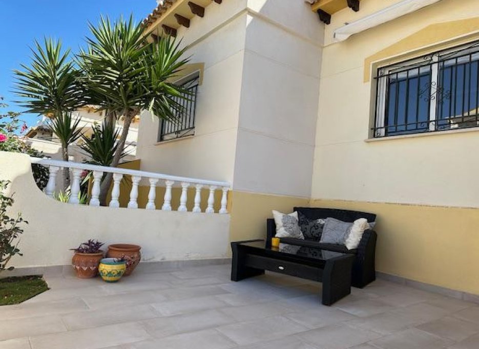 Herverkoop - Villa - Orihuela Costa - Playa Flamenca