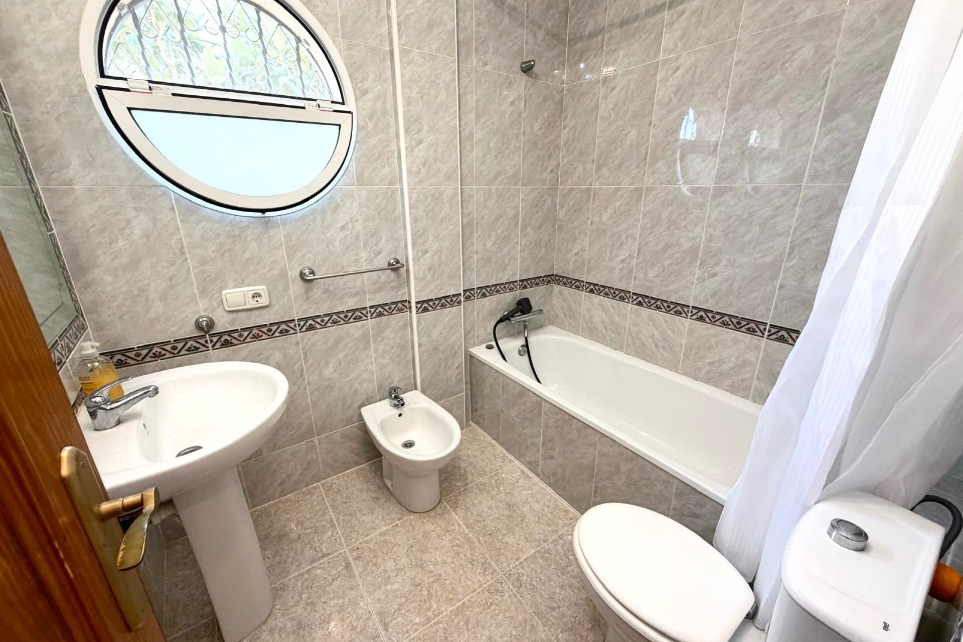 Herverkoop - Villa - Orihuela Costa - Villamartín-Las Filipinas