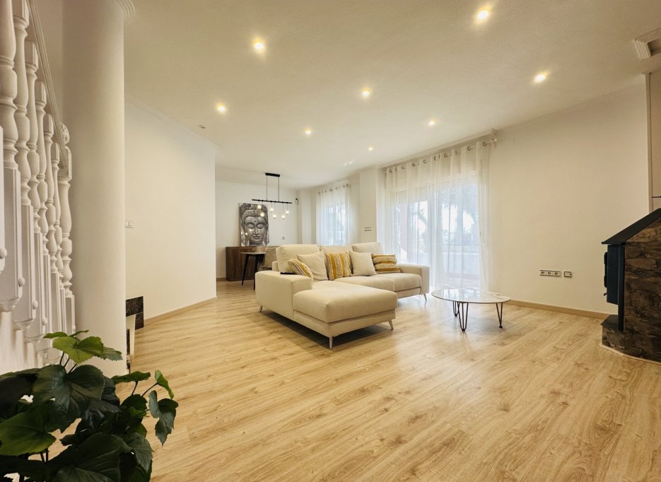 Herverkoop - Villa - Orihuela