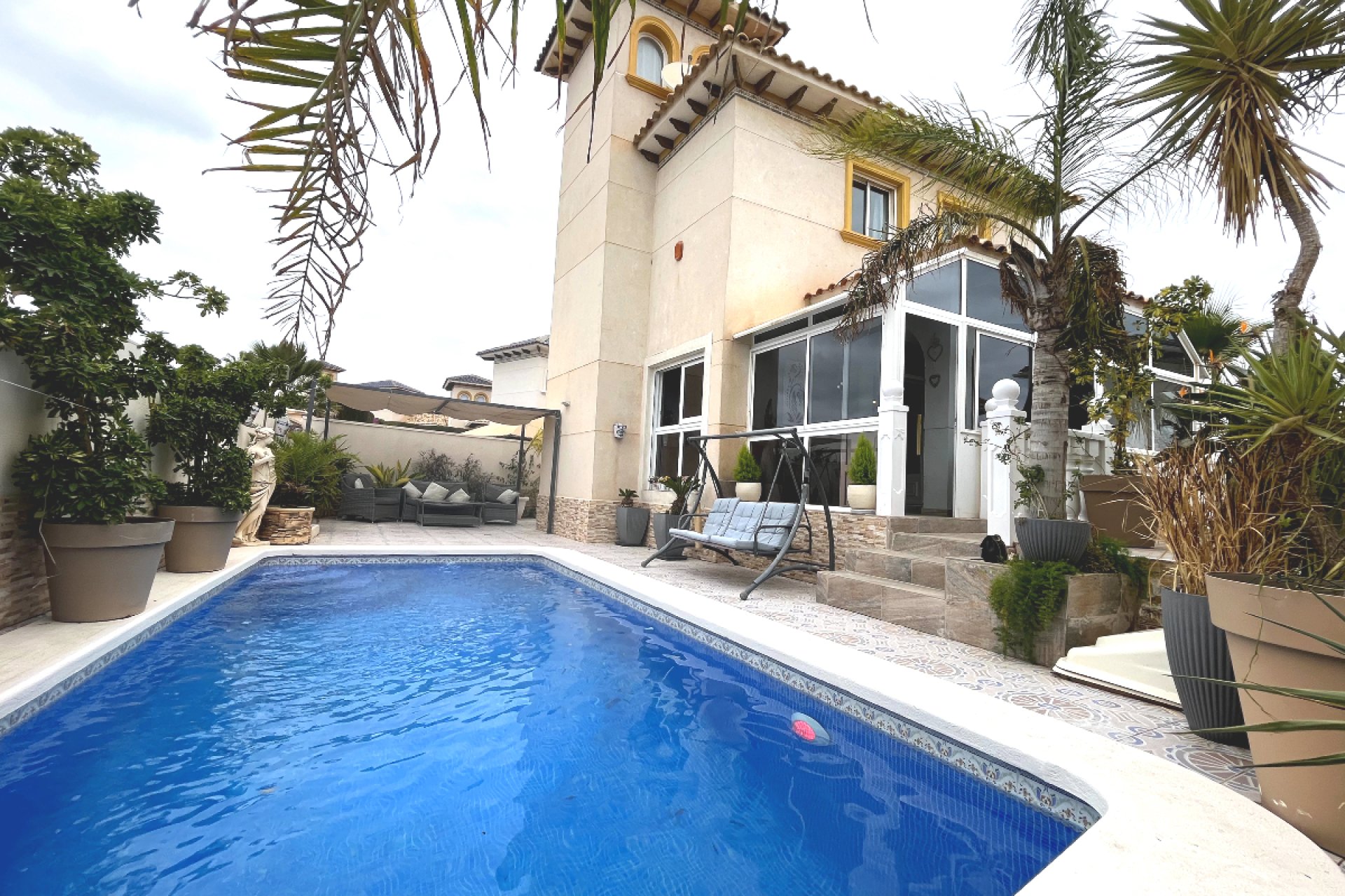 Herverkoop - Villa - Playa Flamenca