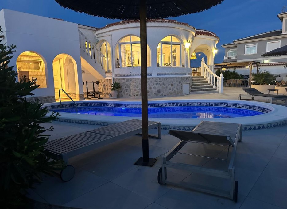 Herverkoop - Villa - Torrevieja - Costa Blanca Sur